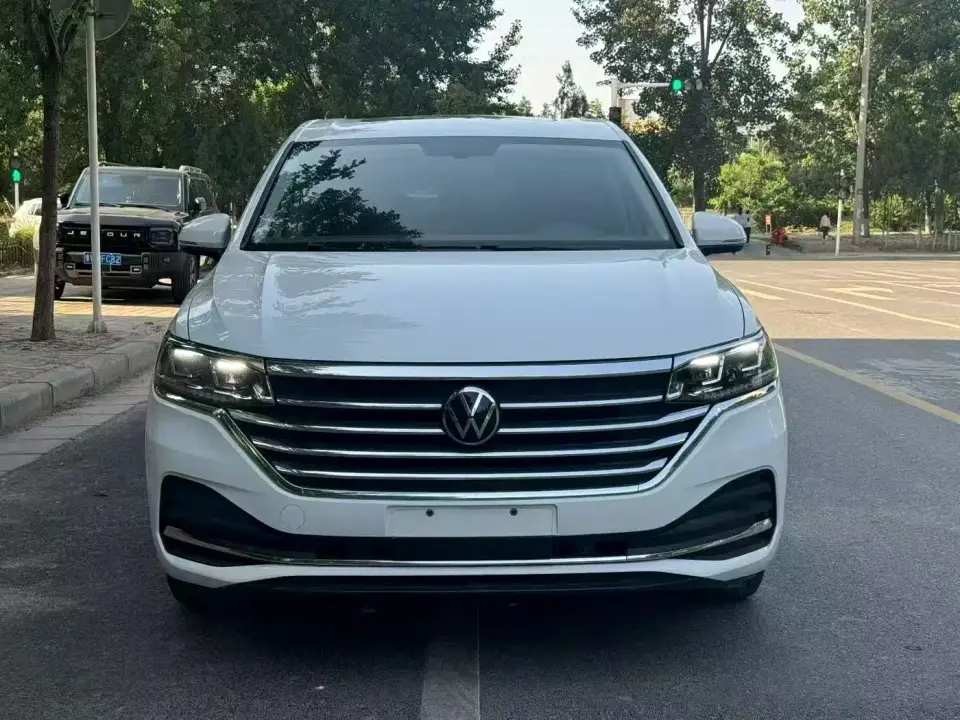 Volkswagen Viloran 330TSI Luxury Edition 2021