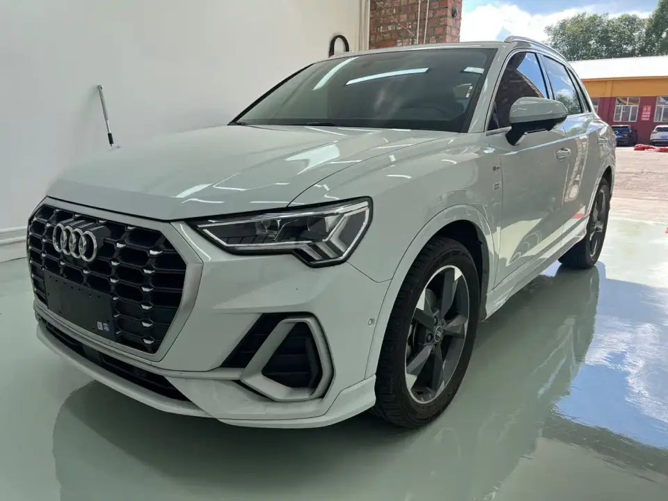 Audi Q3 35 TFSI Fashion Dynamic (1.4T) 2023