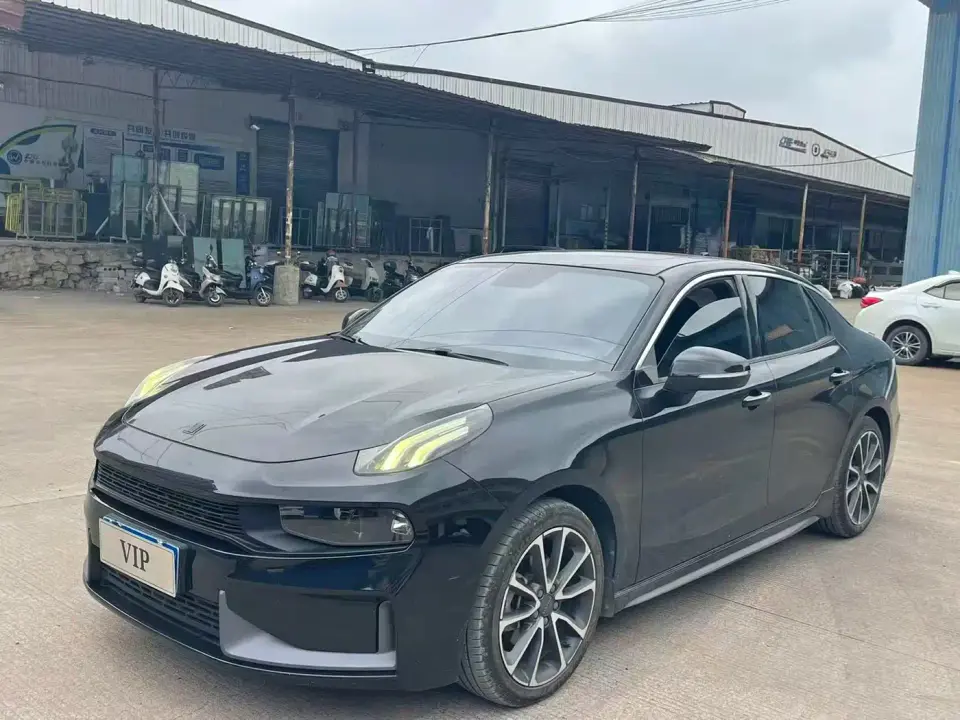 Lynk & Co 03 2.0TD Auto Power Version 2020