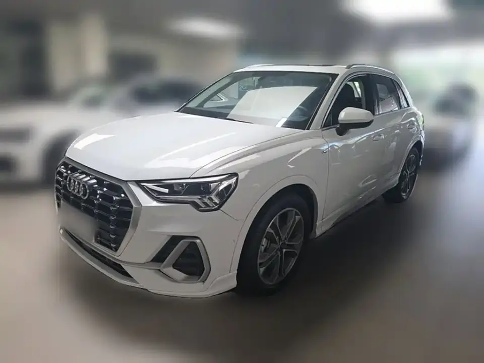 Audi Q3 Facelift 40 TFSI Fashion Dynamic 2023