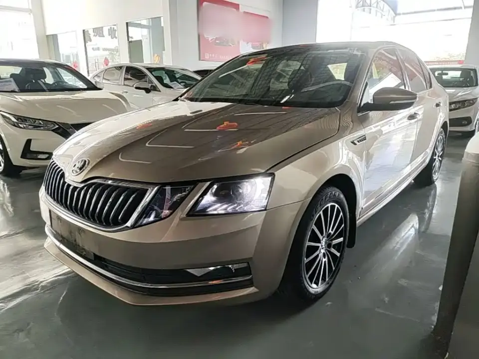 Skoda Octavia 1.5L Automatic Smart Luxury China VI 2020