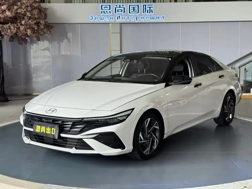 Hyundai Elantra Model 1.5L CVT LUX Premium Edition 2023