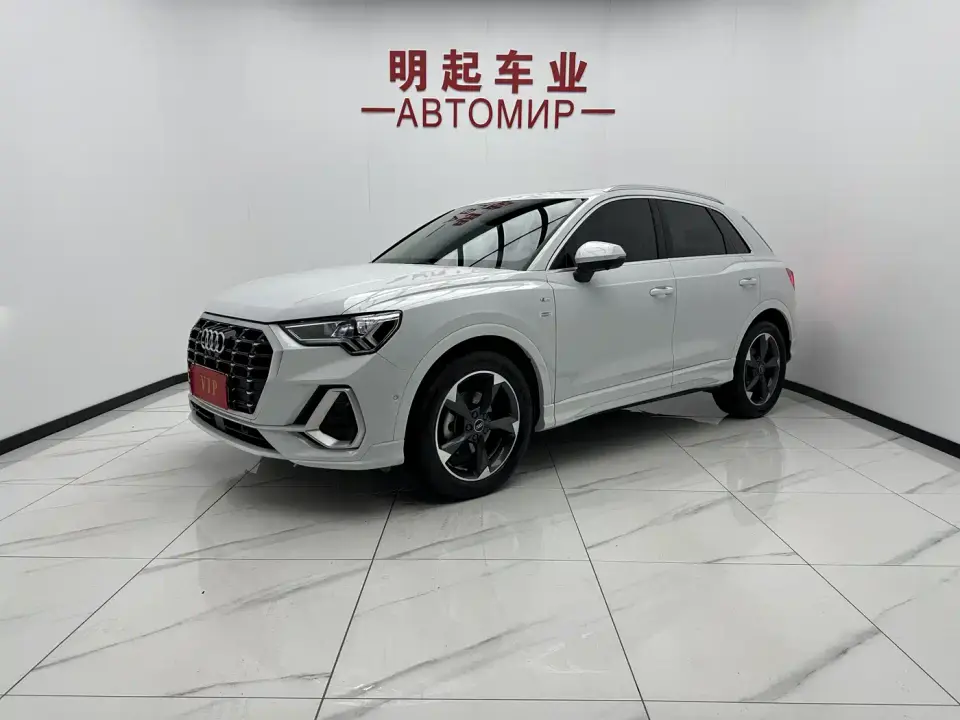 Audi Q3 35 TFSI Fashion Dynamic (1.4T) 2023