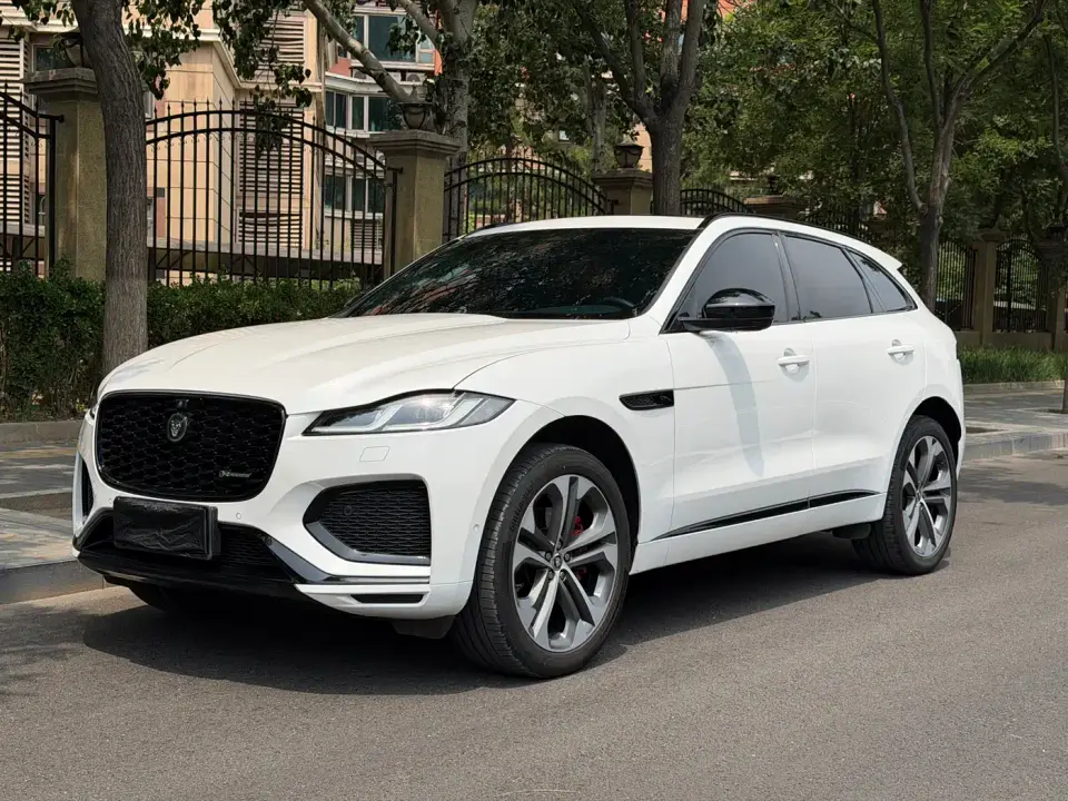 Jaguar F-PACE P250 R-Dynamic HSE 2024