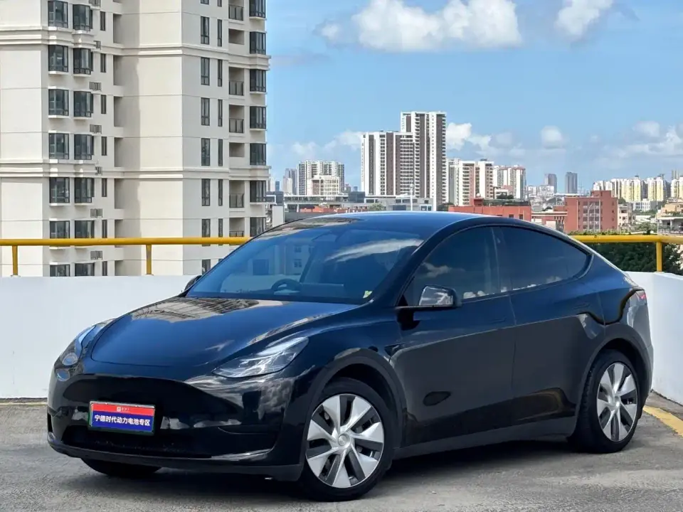 Tesla Model Y Facelift Rear-Wheel Drive Version 2023