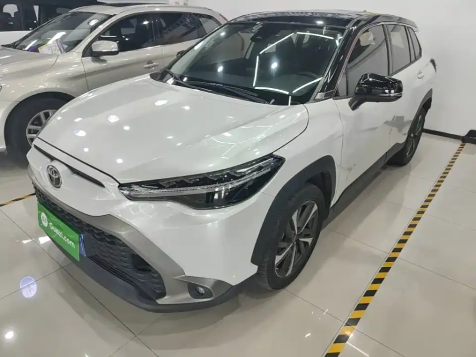 Toyota Frontlander 2.0L CVT Luxury PLUS Edition 2022
