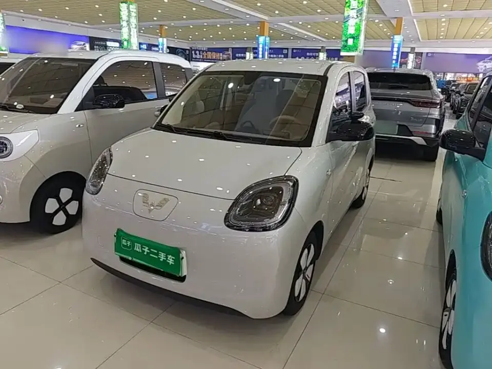 Wuling Motors Hongguang MINIEV 4-Door Advanced 2025