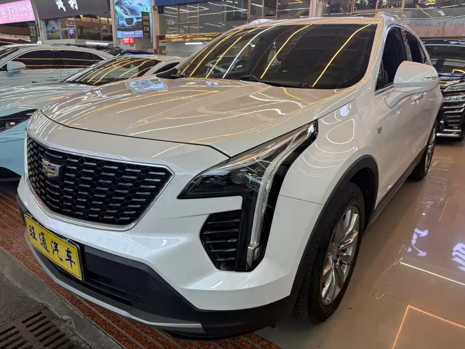 Cadillac XT4 28T FWD Leading Trim 2021