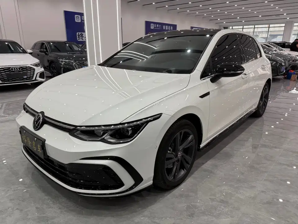 Volkswagen Golf Model 280TSI DSG R-Line 2023