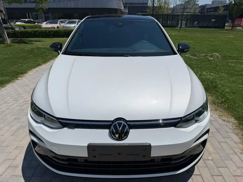 Volkswagen Golf Model 280TSI DSG R-Line 2023