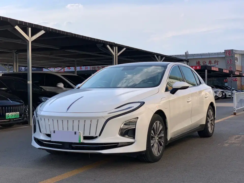 Hongqi E-QM5 431km Charging Enjoyment Edition 2023