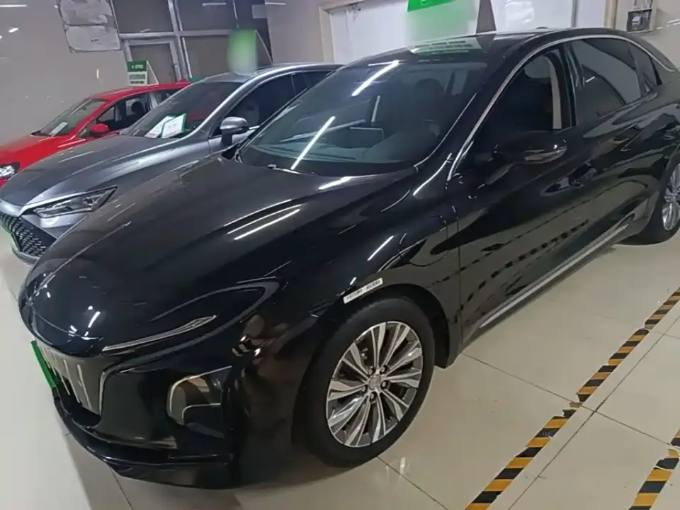 Hongqi E-QM5 620km PLUS 2024