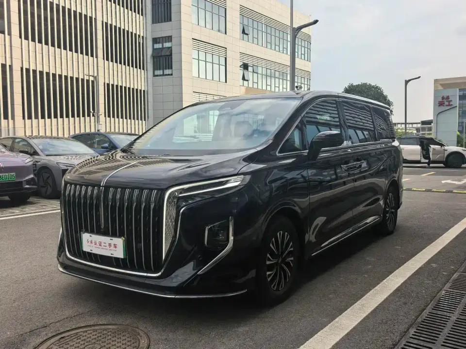 Hongqi HQ9 PHEV Model 2.0T AWD Luxury Edition 2024