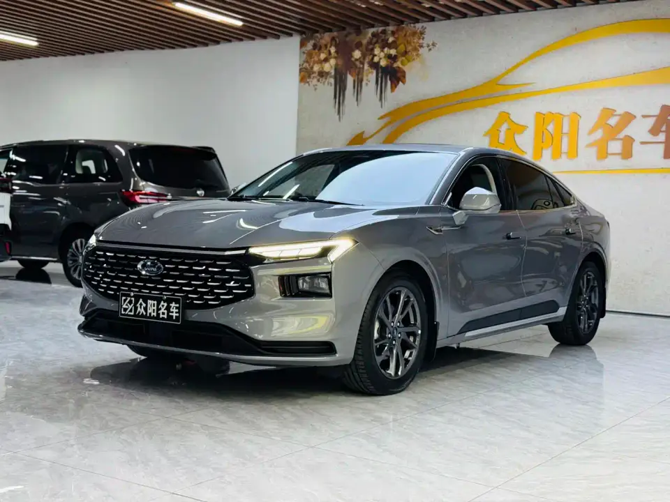 Ford Mondeo 1.5T EcoBoost Luxury 2025