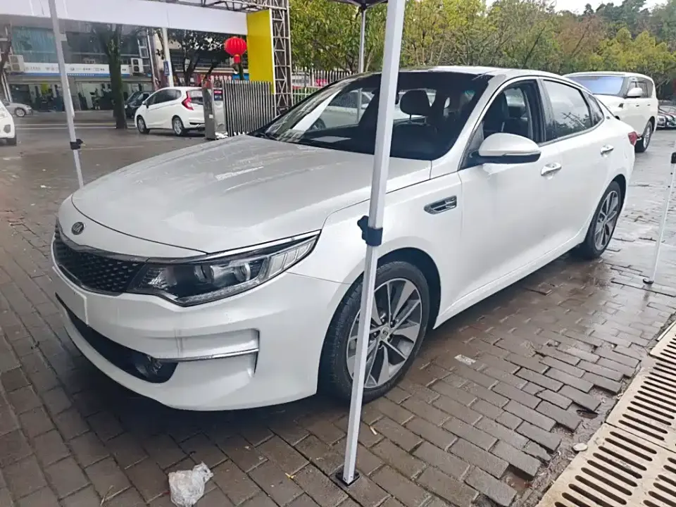 Kia K5 Model 2.0L Automatic 15th Anniversary Special Edition LUX 2019
