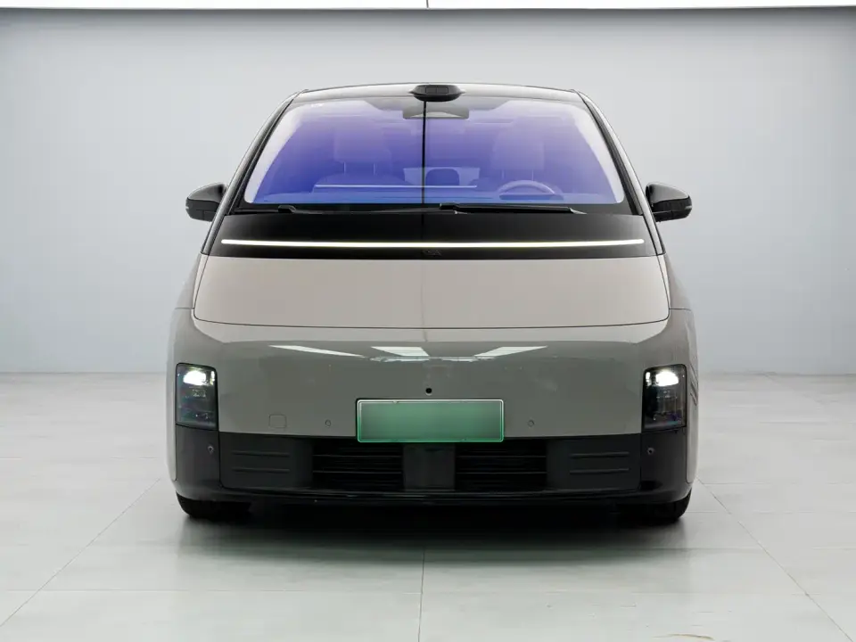Li Auto MEGA Model Home Family Special Edition 2025