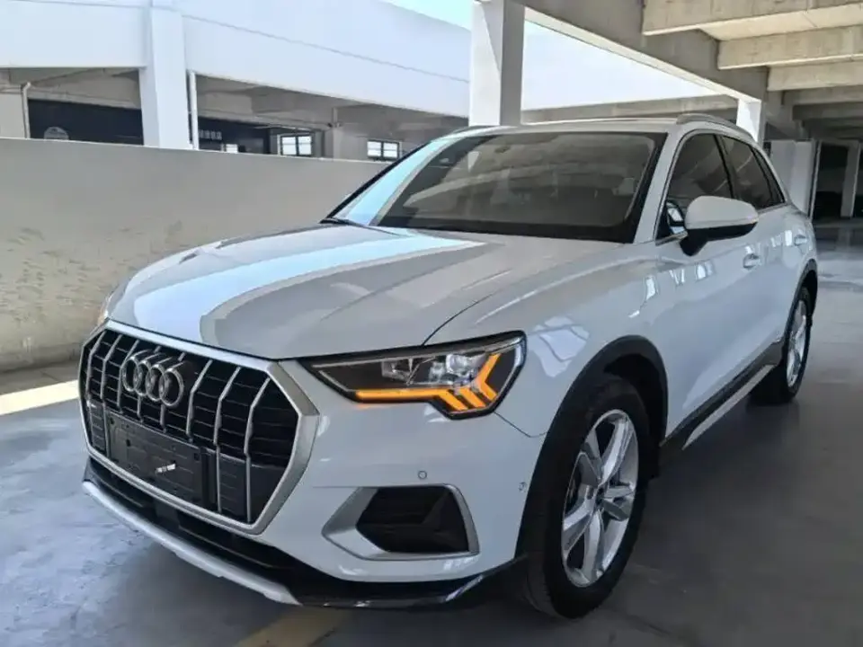 Audi Q3 35 TFSI Fashion Elegance (1.4T) 2023