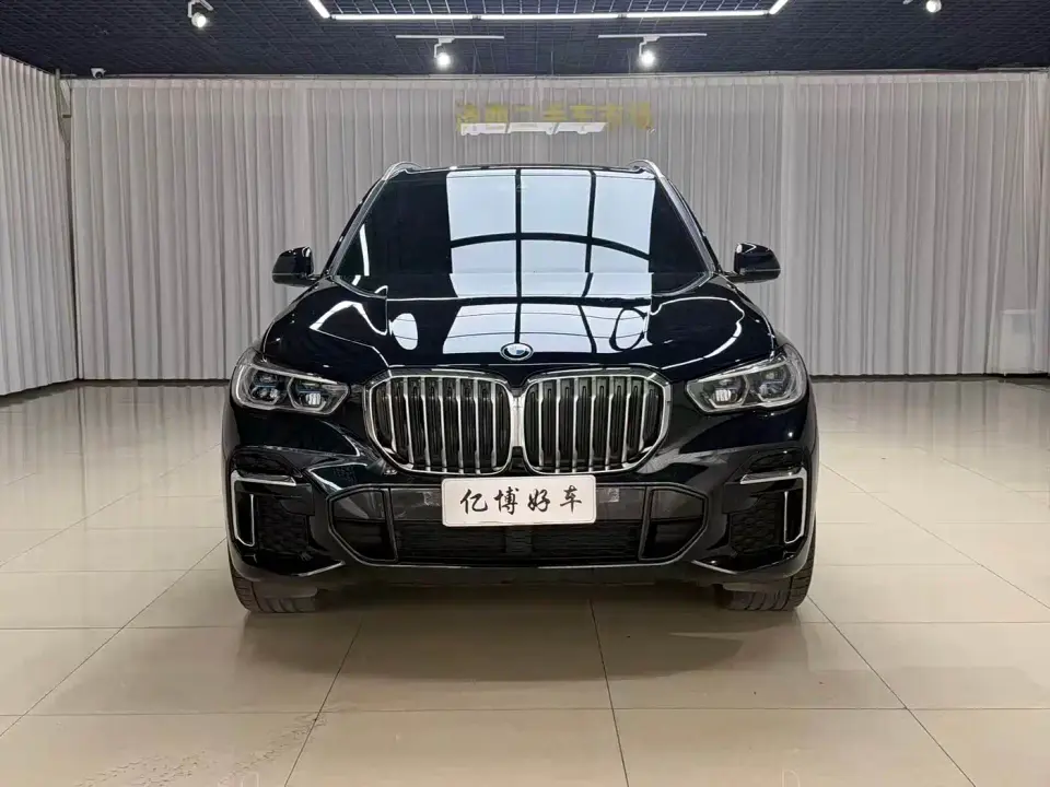 BMW X5 xDrive 40Li Premium M Sport Package 2023