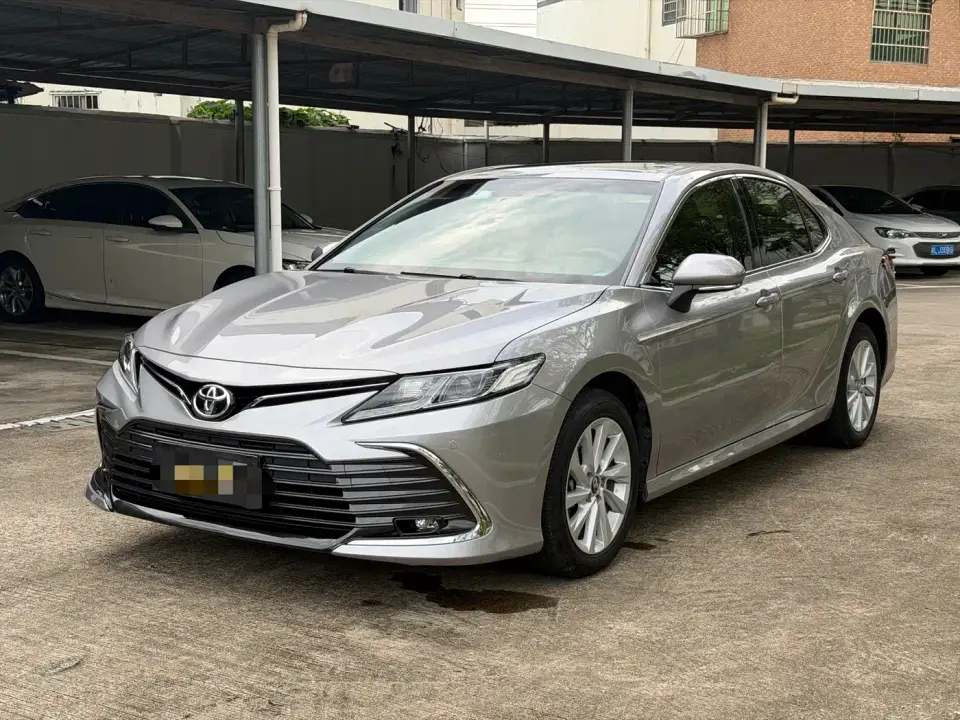 Toyota Camry 2.0GVP Leading Edition 2022