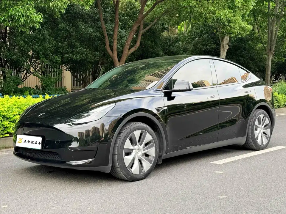 Tesla Model Y Facelift Rear-Wheel Drive Version 2023
