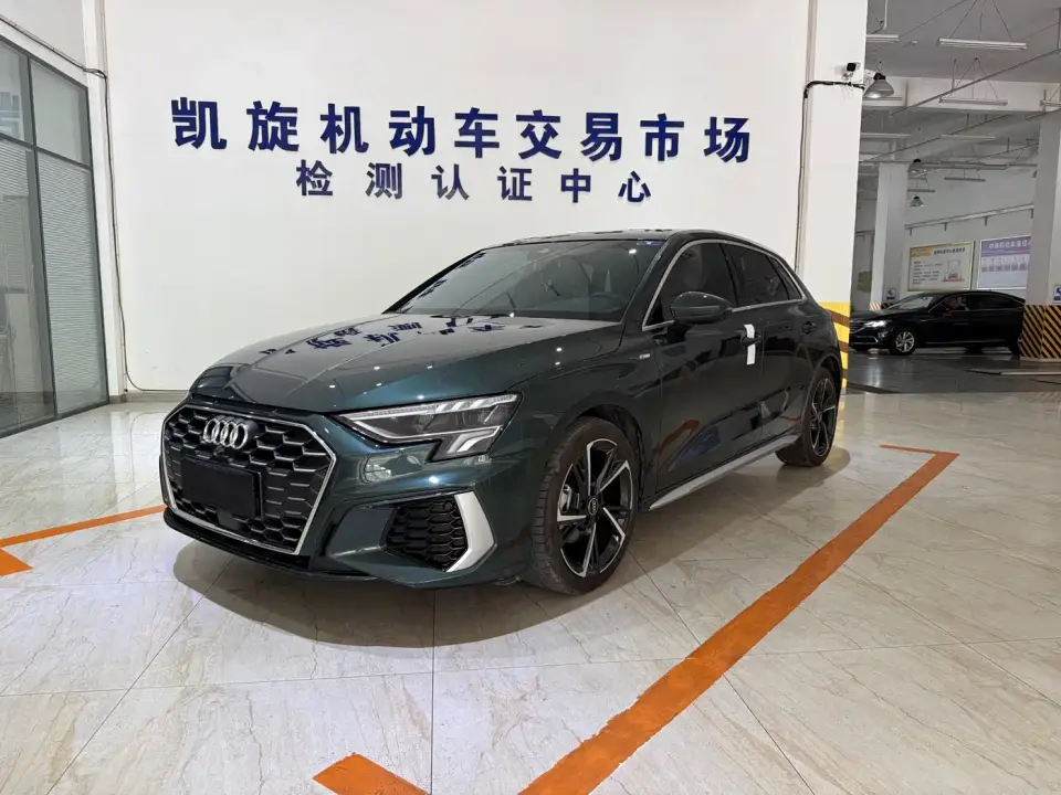 Audi A3 Model Sportback 35 TFSI Fashion Sport 2024