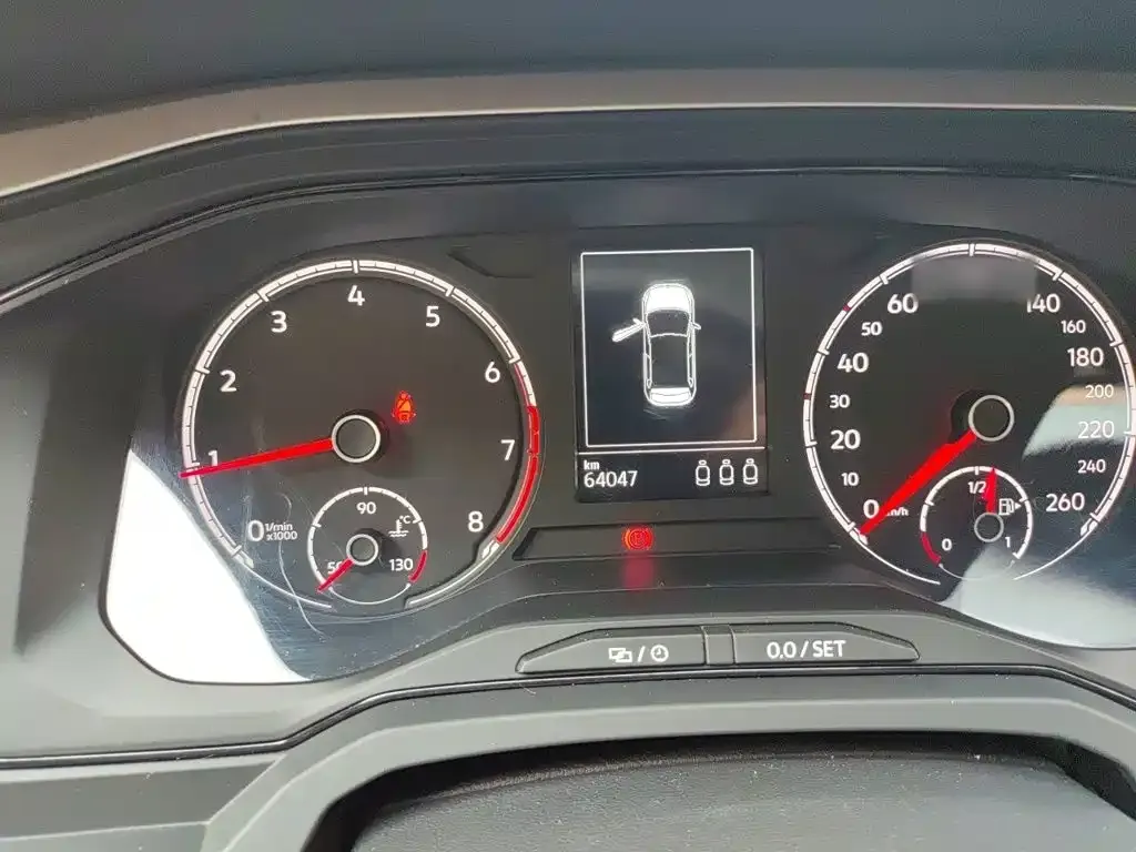 Volkswagen Polo Plus 1.5L Automatic Panorama Enjoyment Edition 2021 — фото 4
