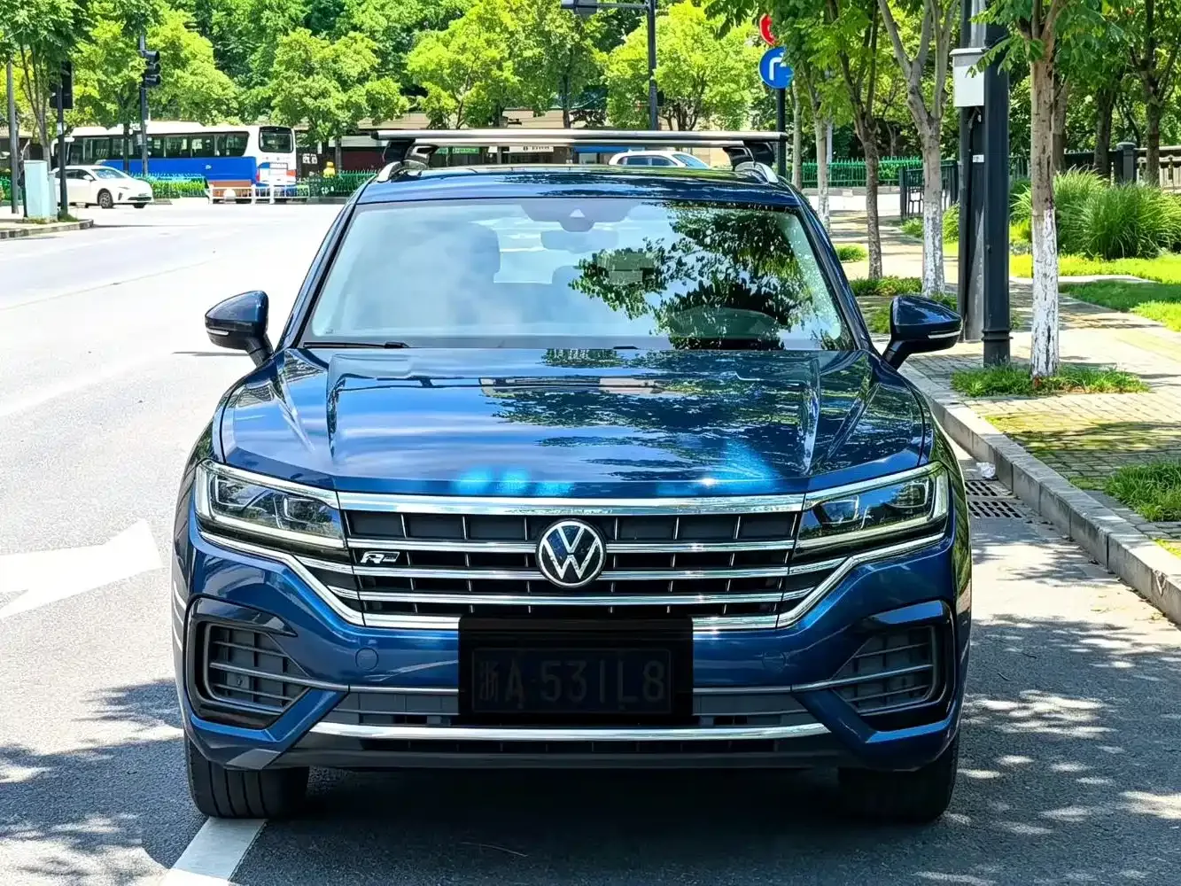 Volkswagen Touareg 2.0TSI R-Line 2021 — фото 2