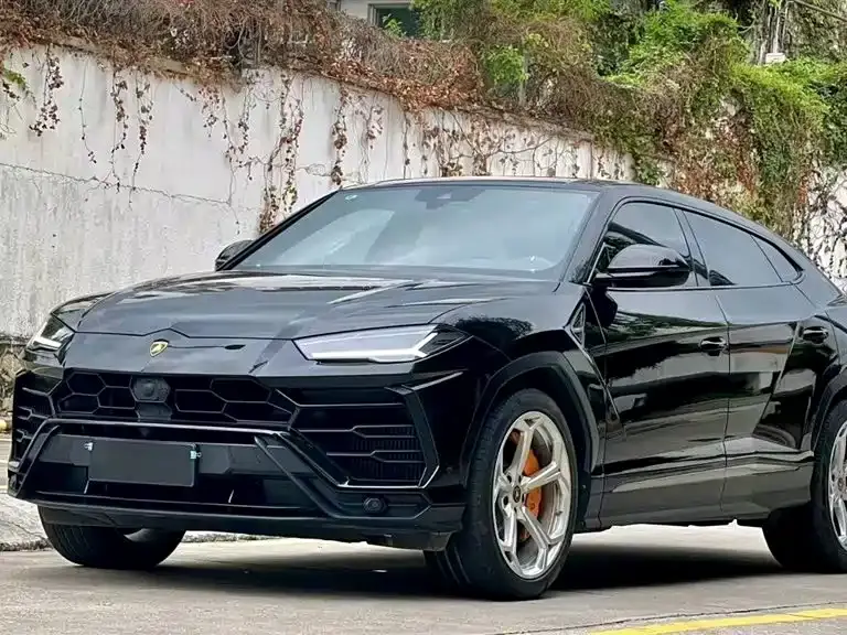 Lamborghini Urus 4.0T V8 2021