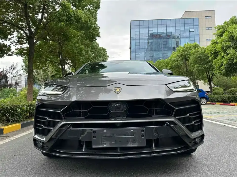 Lamborghini Urus 4.0T V8 2021