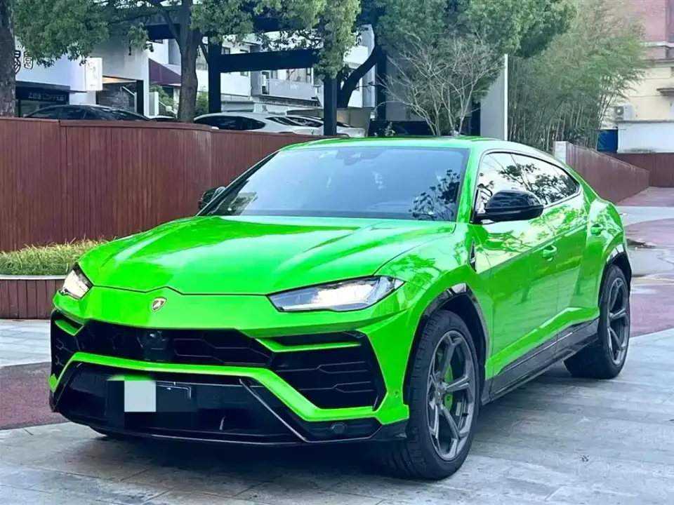 Lamborghini Urus 4.0T V8 2022