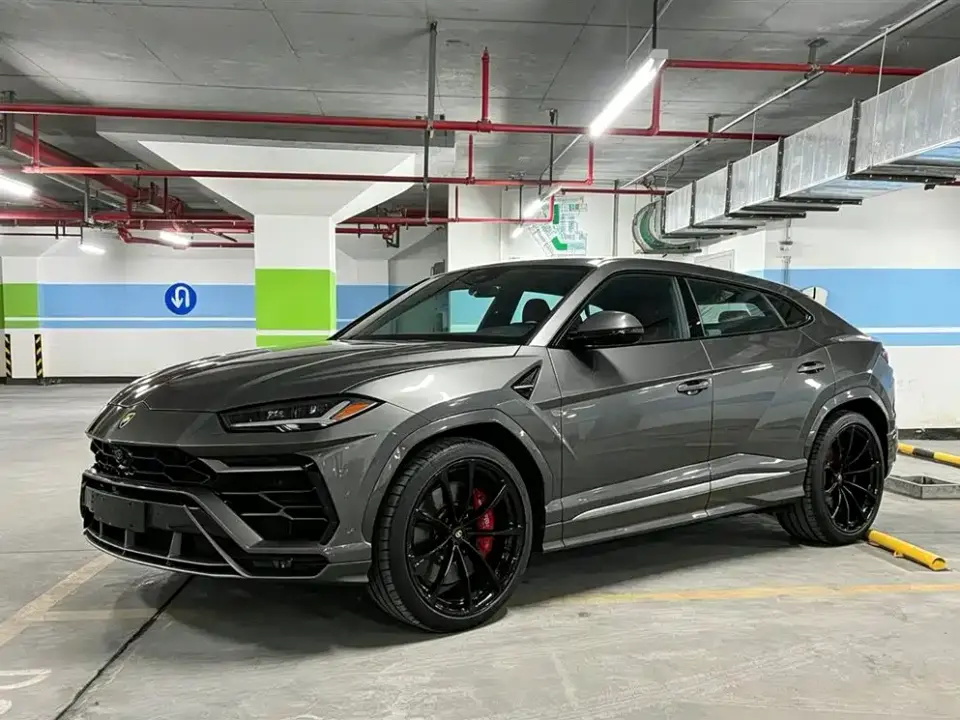 Lamborghini Urus 4.0T V8 2021
