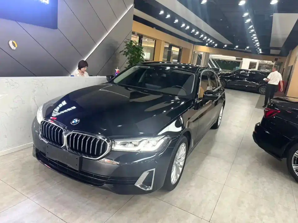 BMW 5 Series 525Li Luxury Package 2021