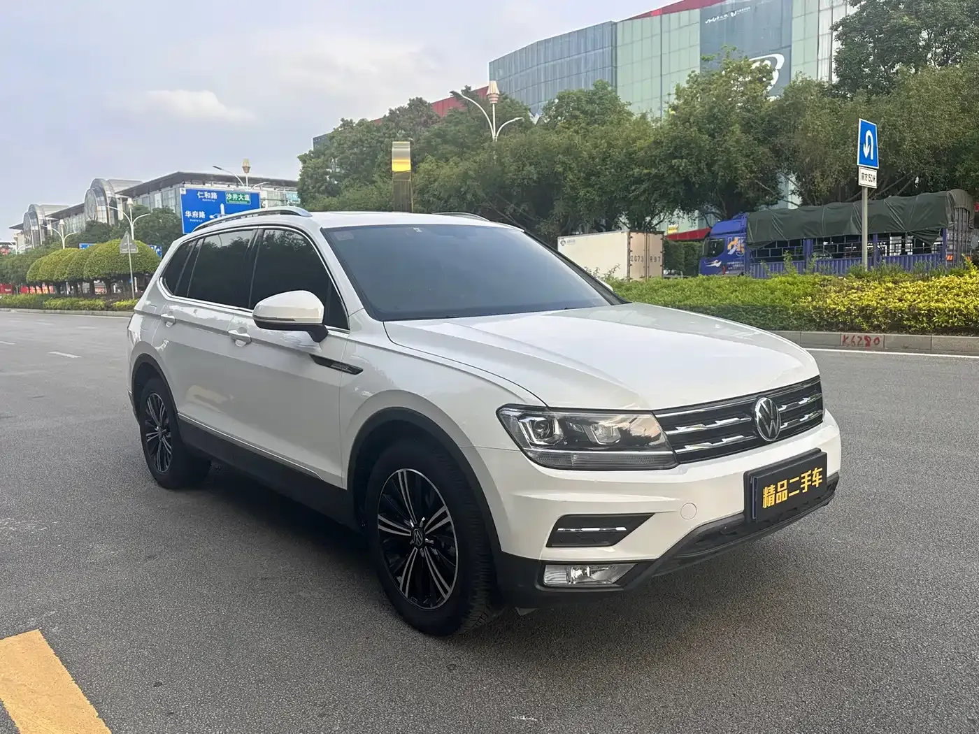 Volkswagen Tiguan L 330TSI Automatic 2WD Smart 2021 — фото 3