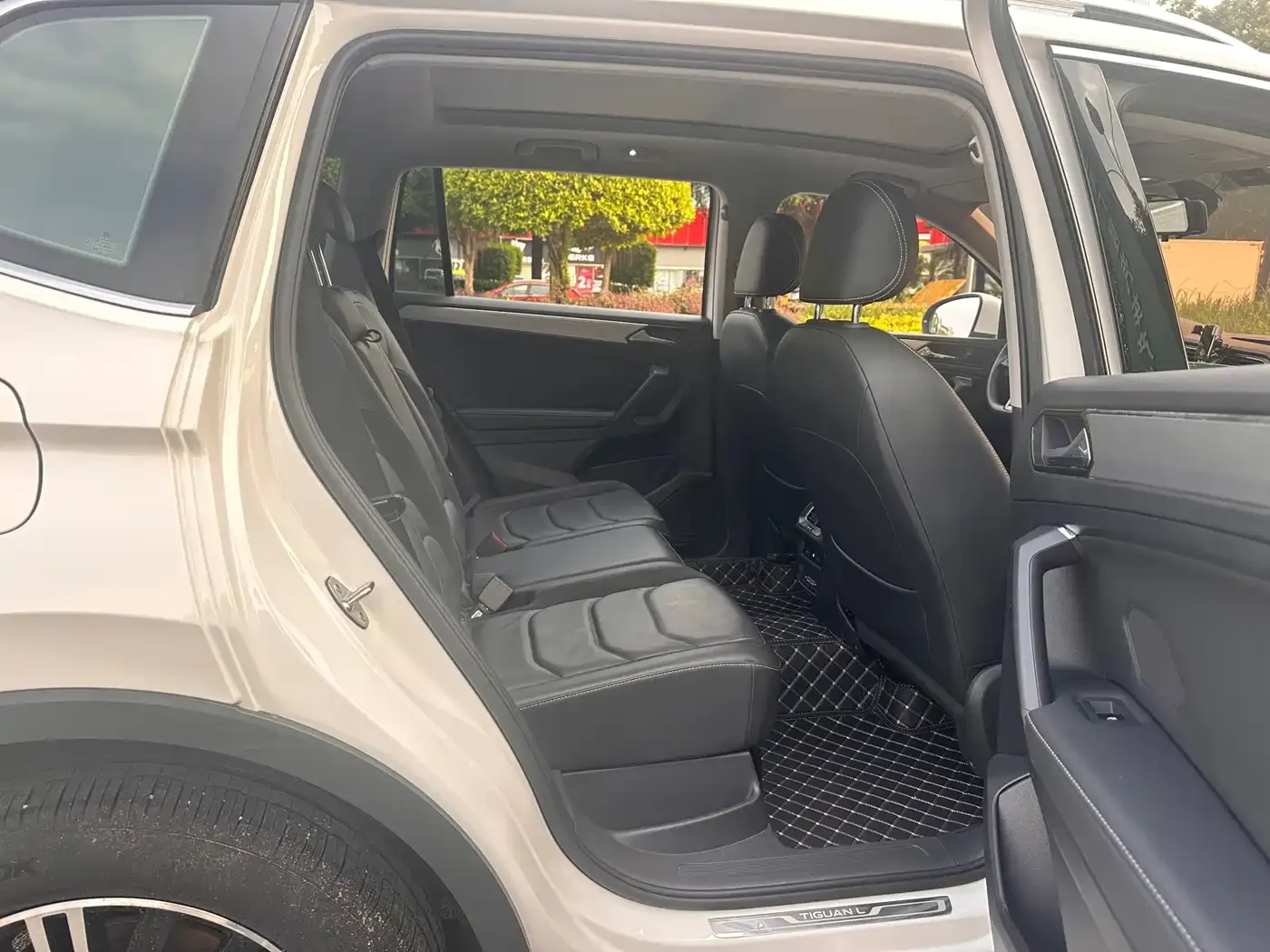 Volkswagen Tiguan L 330TSI Automatic 2WD Smart 2021 — фото 8