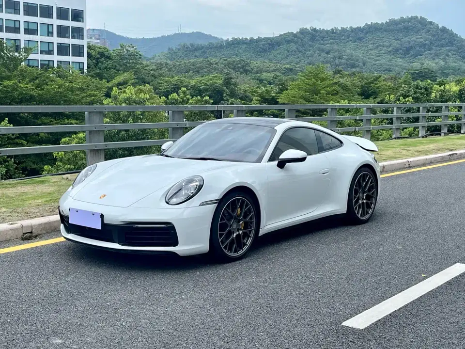 Porsche 911 Carrera 3.0T 2021