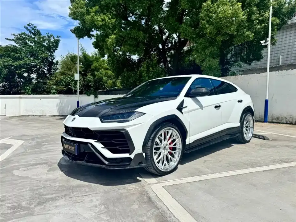 Lamborghini Urus 4.0T V8 2021