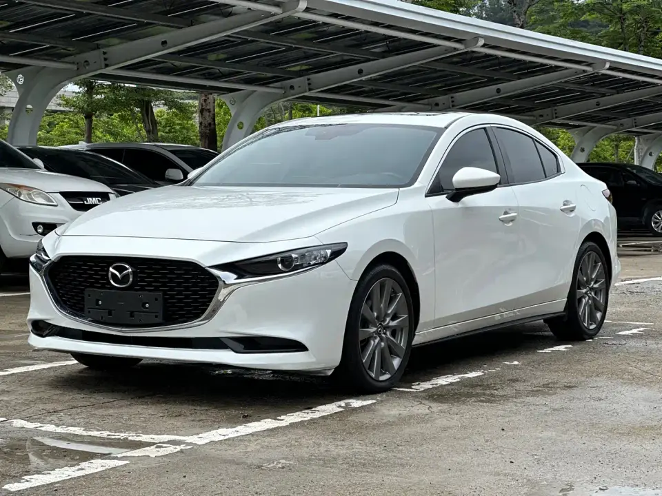 Mazda Mazda3 Axela 2.0L Automatic Elegance Edition 2022