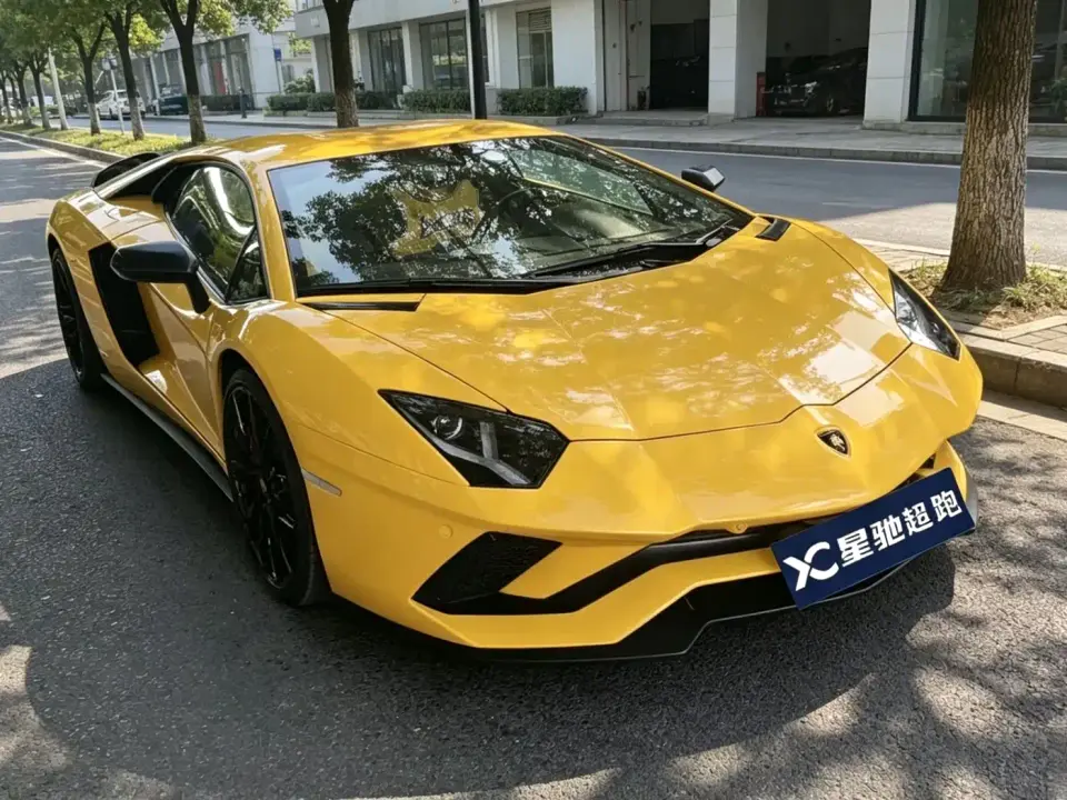 Lamborghini Aventador Aventador S 2019