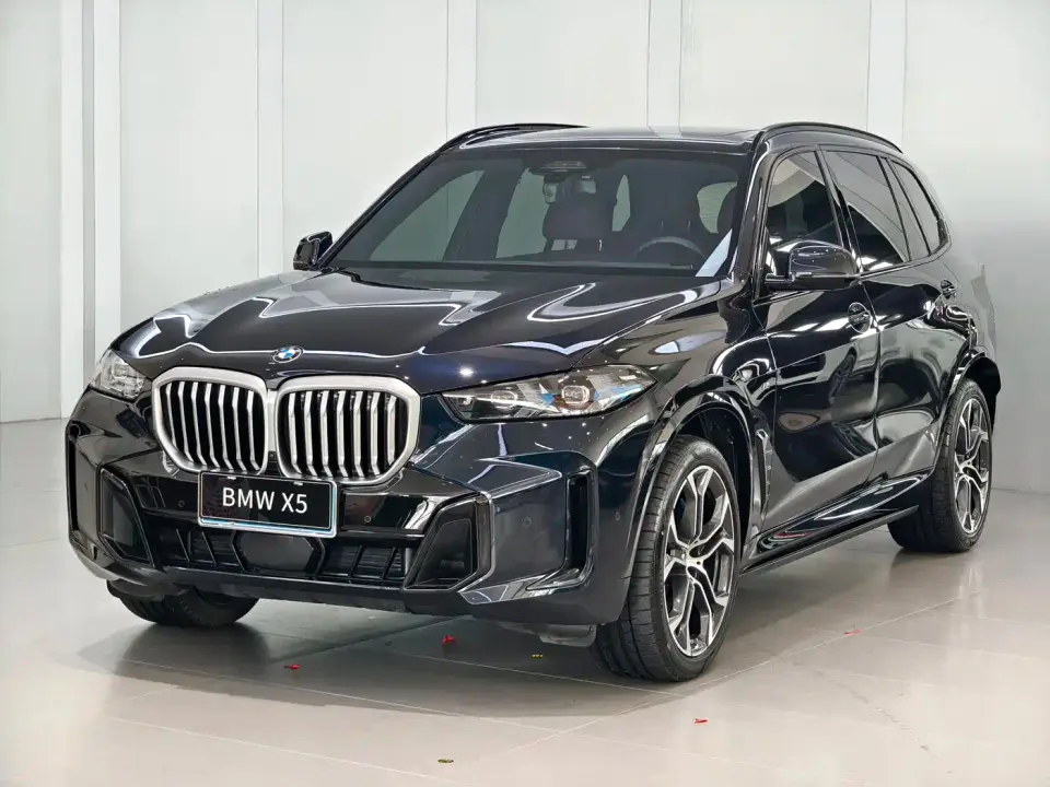 BMW X5 xDrive 40Li Premium M Sport Black Night Package 2024