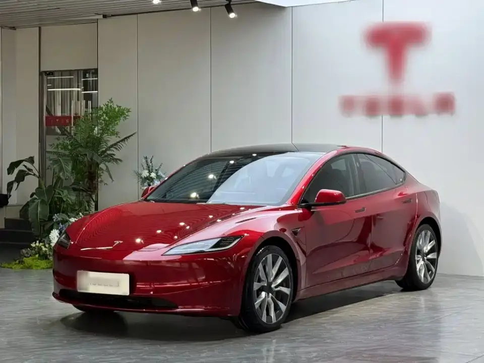 Tesla Model 3 Long Range All-Wheel Drive 2024