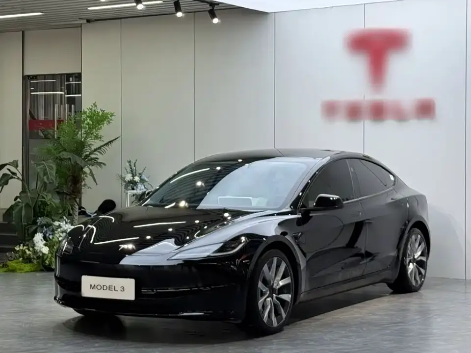 Tesla Model 3 Long Range All-Wheel Drive 2024