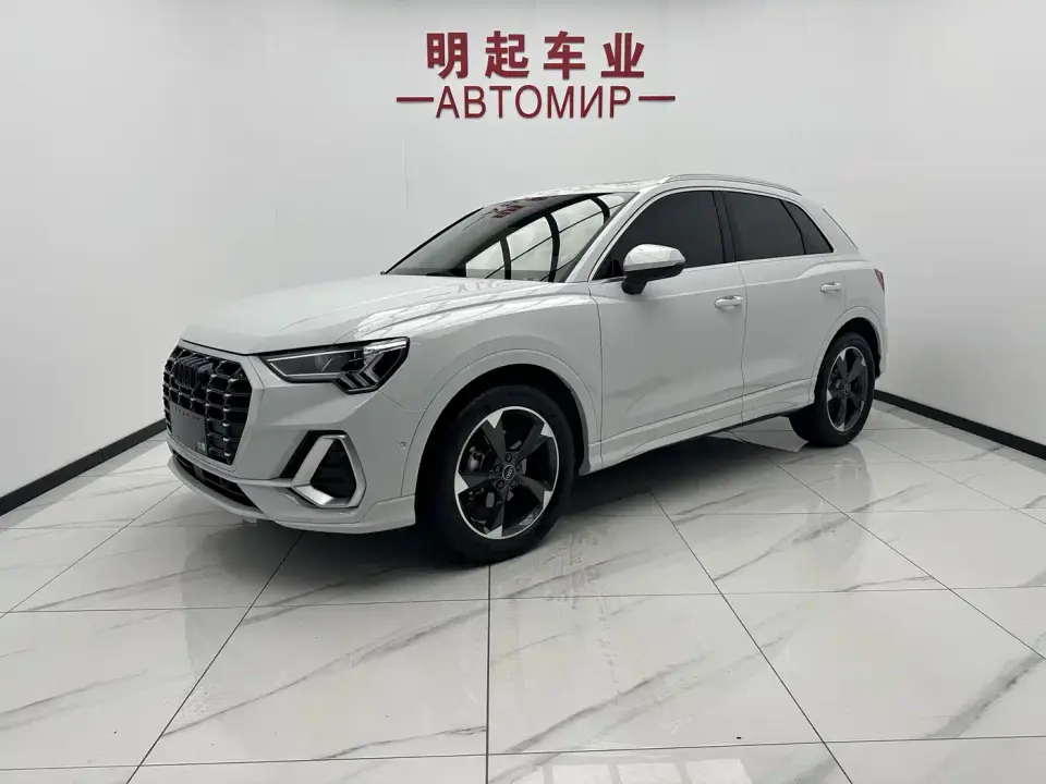 Audi Q3 35 TFSI Fashion Dynamic (1.4T) 2023