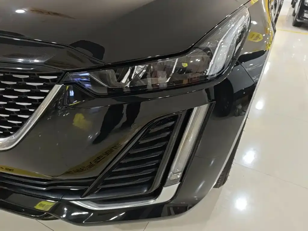 Cadillac CT5 Facelift 28T Luxury Edition 2026 — фото 18
