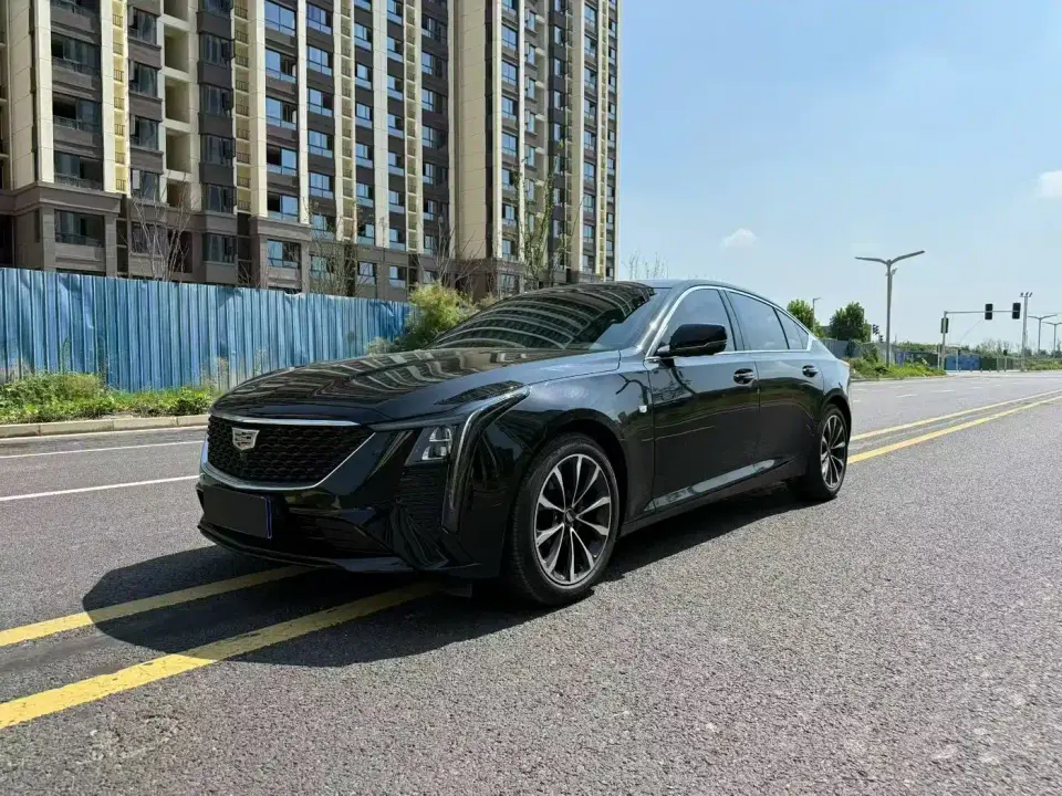 Cadillac CT5 Model 28T Urban Sport Edition 2026
