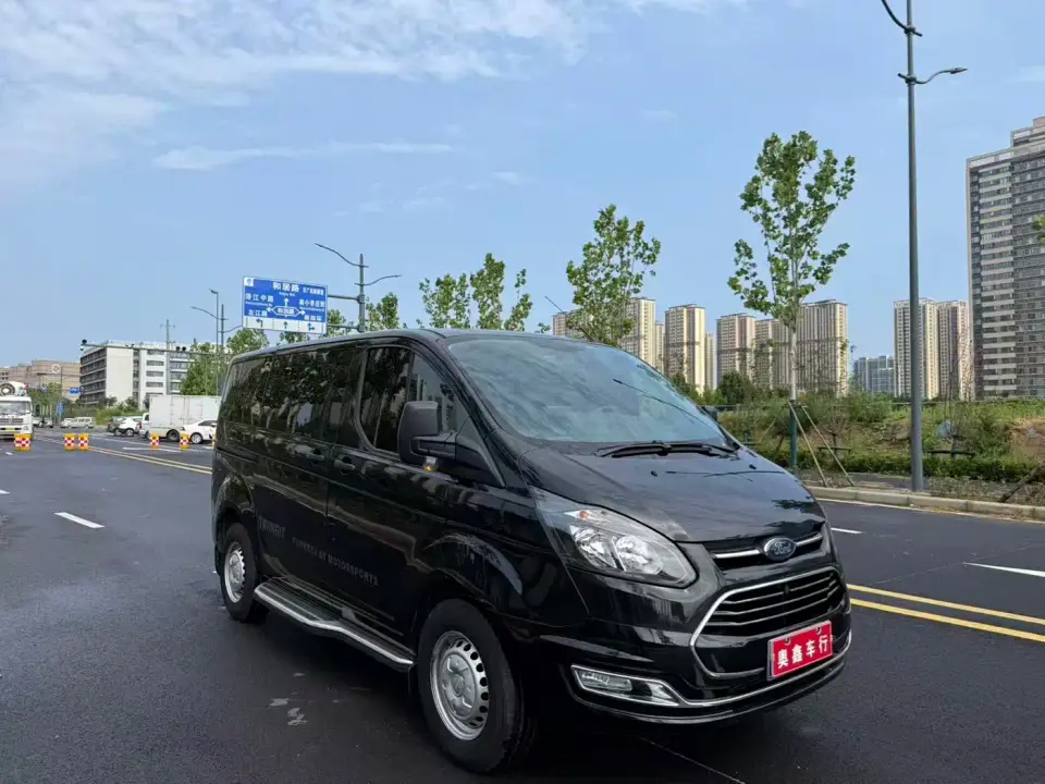 Ford Transit 2.0T Diesel Multi-Purpose Commercial Vehicle Short Wheelbase Low Roof 6-Seater China VI 2022