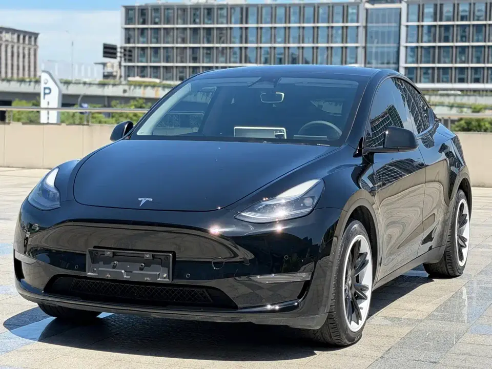Tesla Model Y Long Range All-Wheel Drive Edition 2023