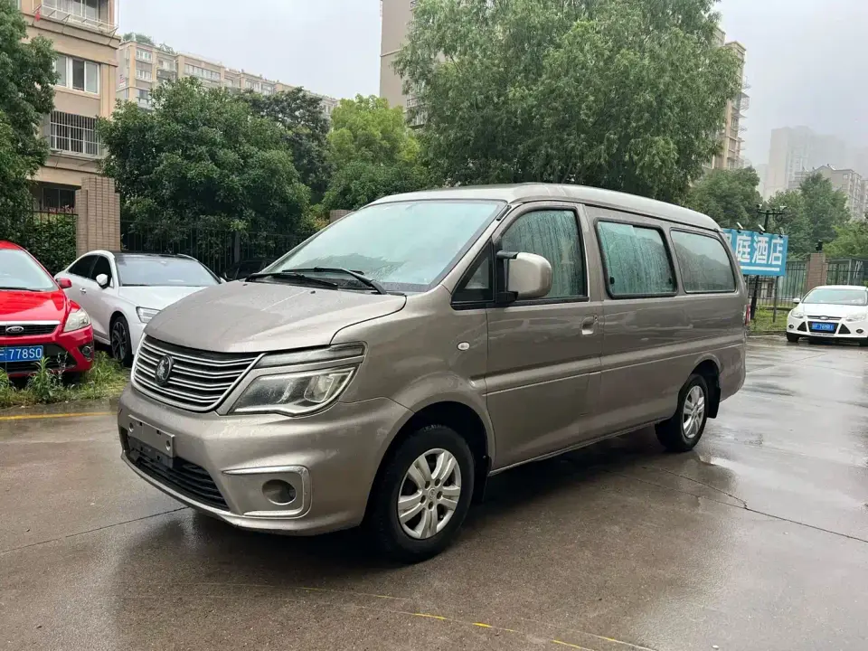 Dongfeng Fengxing Lingzhi M5 1.6L Utility 5-seater 2022