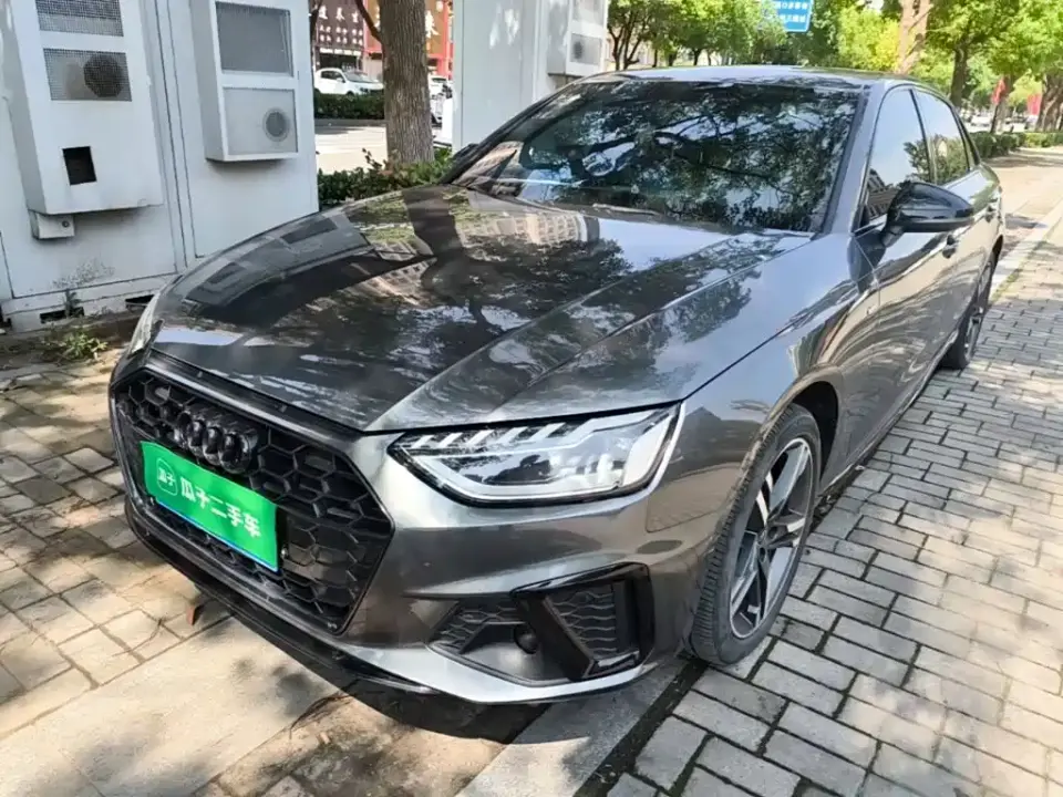 Audi A4L 40 TFSI Luxury Dynamic 2022