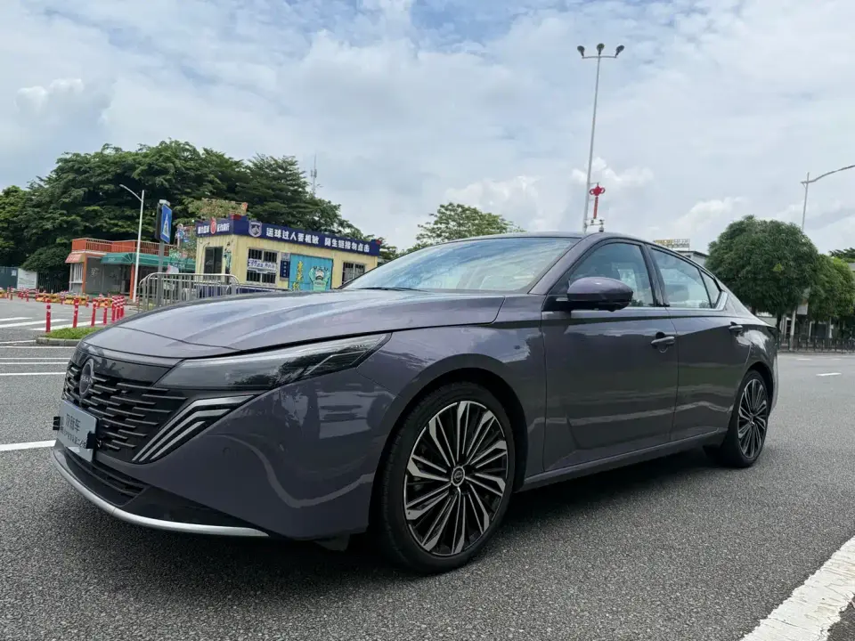 Nissan Teana 2.0T Premium Edition 2025