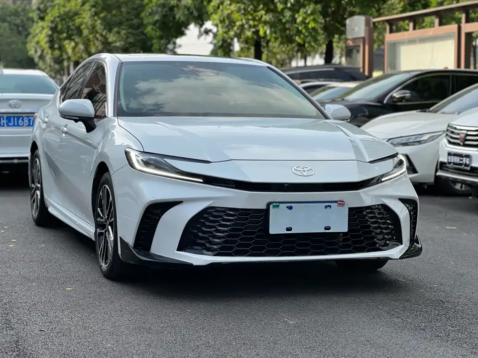 Toyota Camry Hybrid 2.0HSE Sport Lite Edition 2025